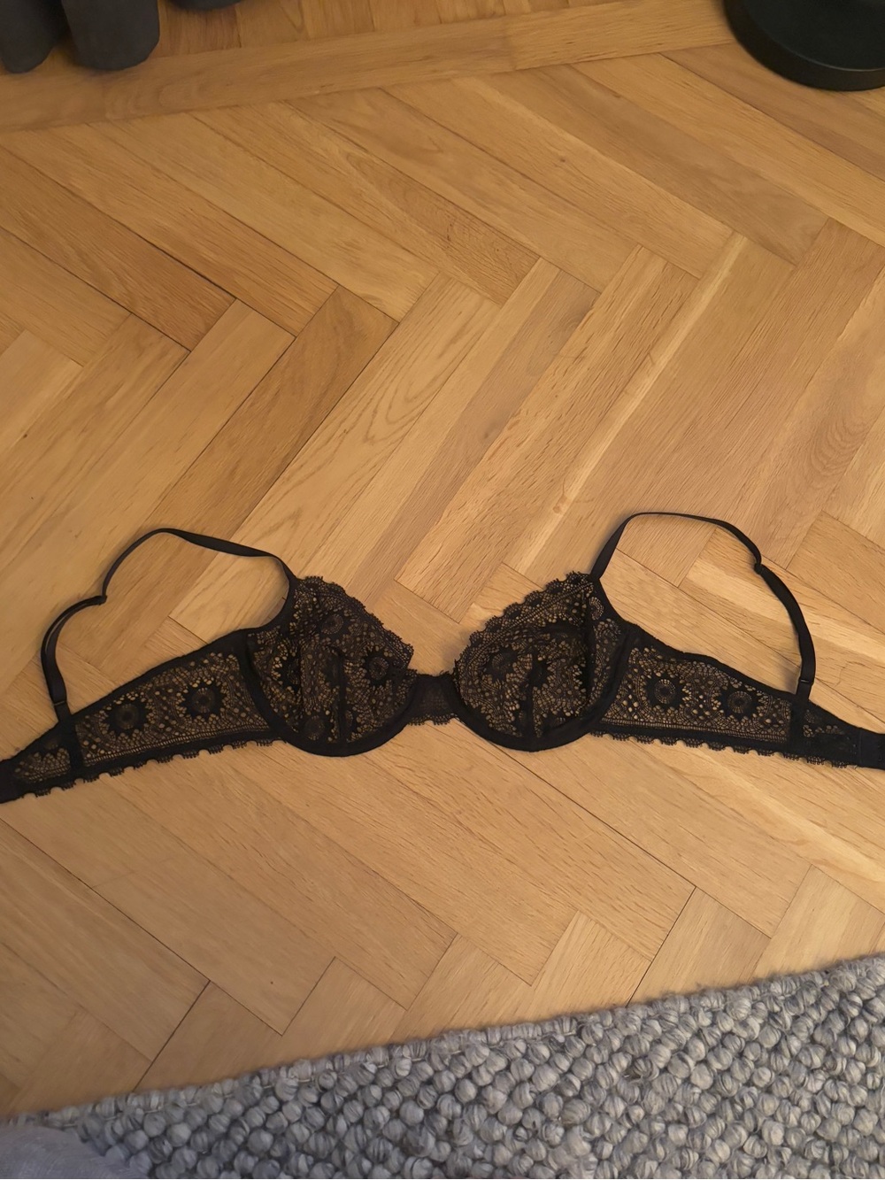 Kiki de Montparnasse black lace bra